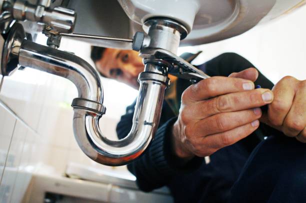 Best Faucet Repair  in Delavan, WI